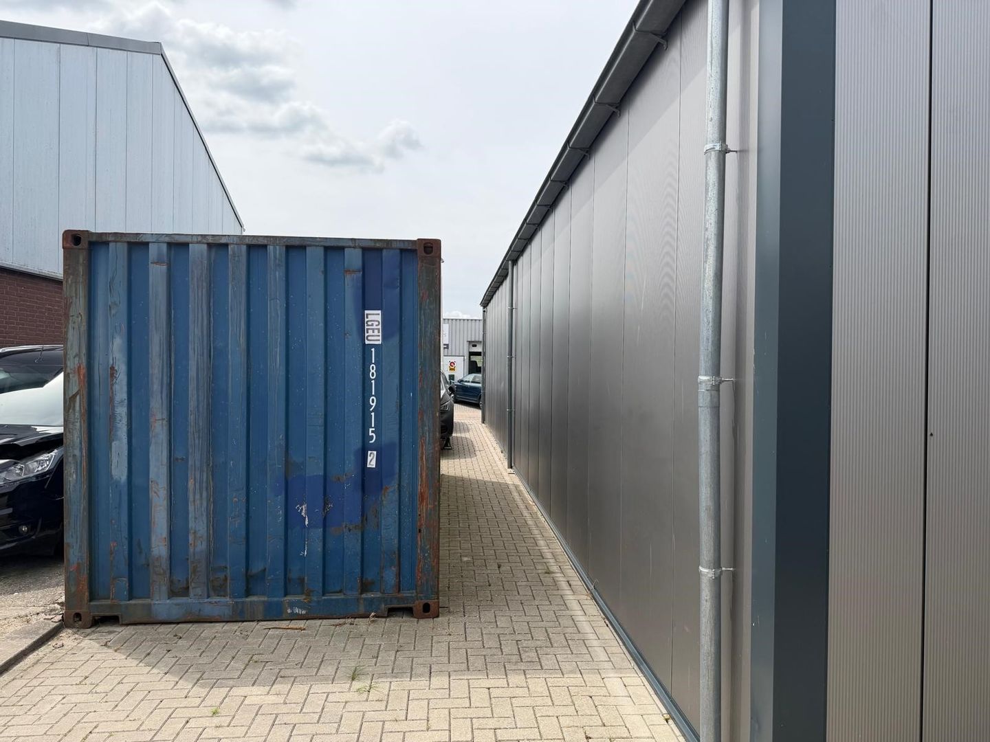 View photo 4 of Economieweg 1