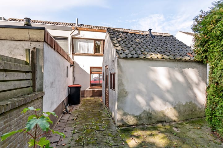 Tussenwoning te koop: Oude Medelsestraat 78, Tiel