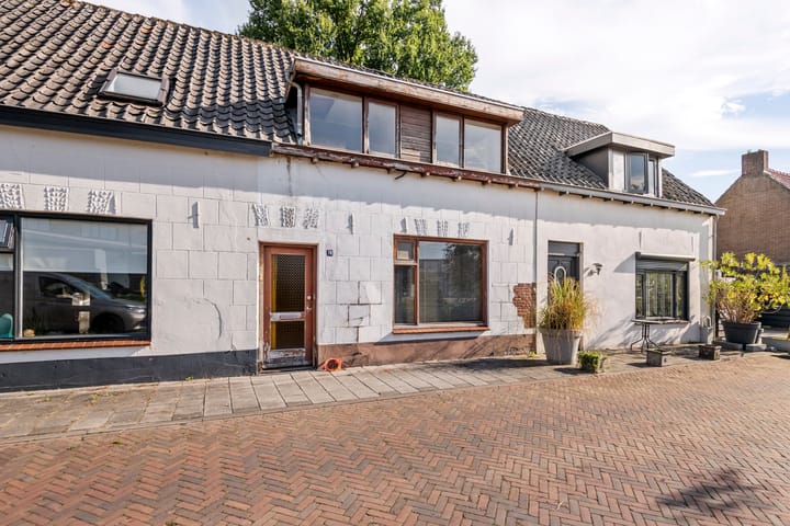 Tussenwoning te koop: Oude Medelsestraat 78, Tiel
