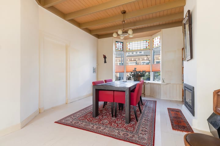 Tussenwoning te koop: van Asbeckstraat 10, Leeuwarden
