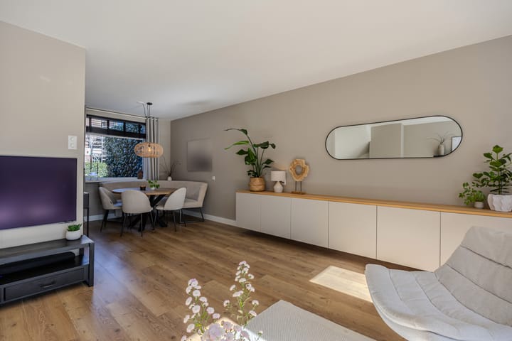 Tussenwoning te koop: Salamander 42, Huizen