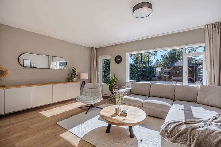 Tussenwoning te koop: Salamander 42, Huizen