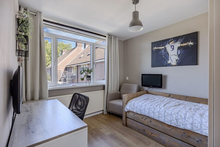 Tussenwoning te koop: Salamander 42, Huizen