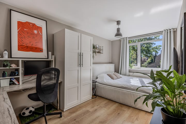 Tussenwoning te koop: Salamander 42, Huizen
