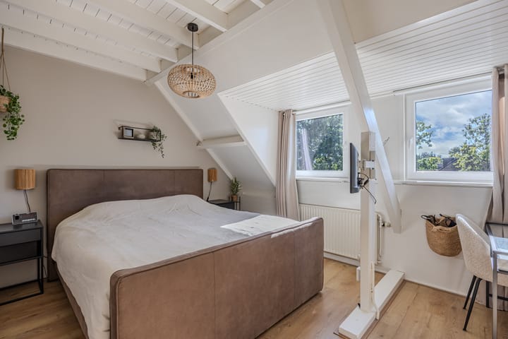 Tussenwoning te koop: Salamander 42, Huizen