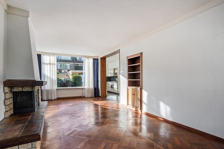 Tussenwoning te koop: Graaf Engelbrechtlaan 15, Leidschendam