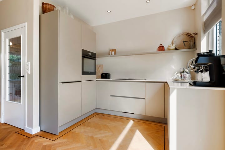 Tussenwoning te koop: Borchsatelaan 136, Rotterdam