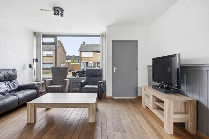 Tussenwoning te koop: Alverstraat 12, Ooij