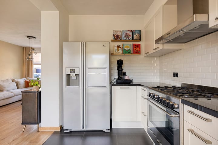 Tussenwoning te koop: Jan Pietersz. Coenstraat 19, Best