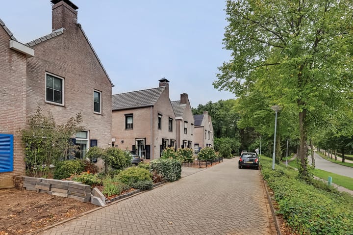 Tussenwoning te koop: Klingerbergsingel 235, Venlo