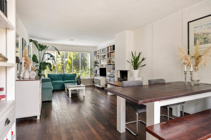 Tussenwoning te koop: Beneluxlaan 12, Tilburg