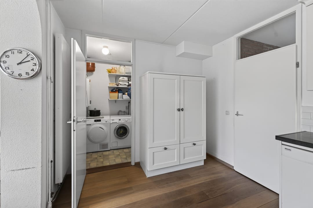 Photo 8 of Punterstraat 7