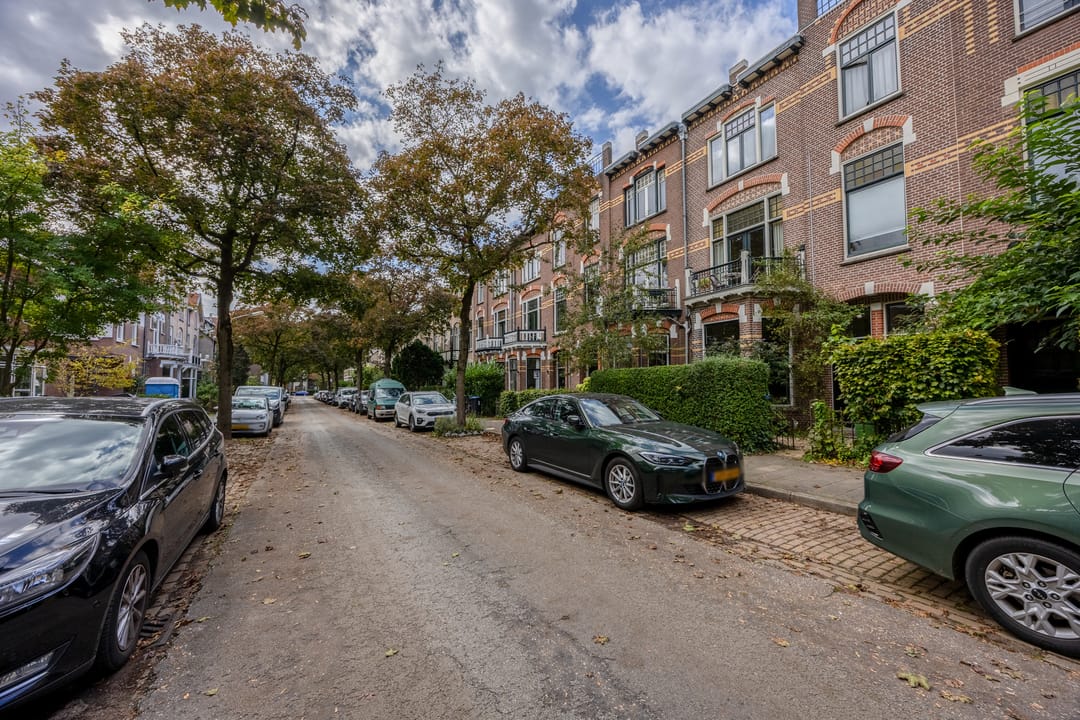 Photo 38 of Pater Brugmanstraat 35