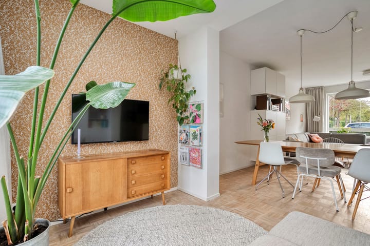 Tussenwoning te koop: De Savornin Lohmanlaan 52, Zwolle