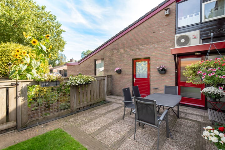 Hoekwoning te koop: Rabbi Keizerstraat 2, Rijssen
