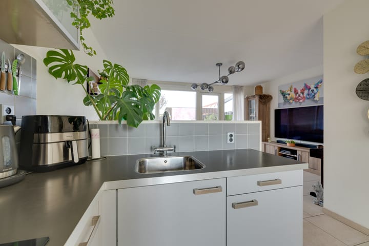 Tussenwoning te koop: Borghesepark 45, Purmerend