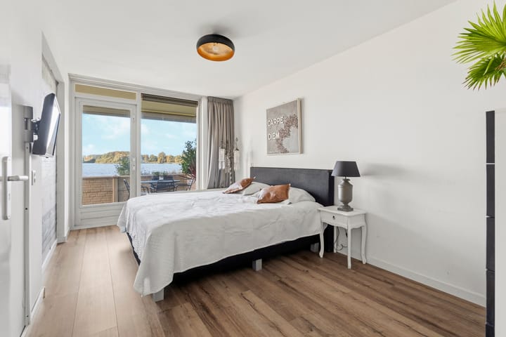 Appartement te koop: Fellinilaan 342, Almere