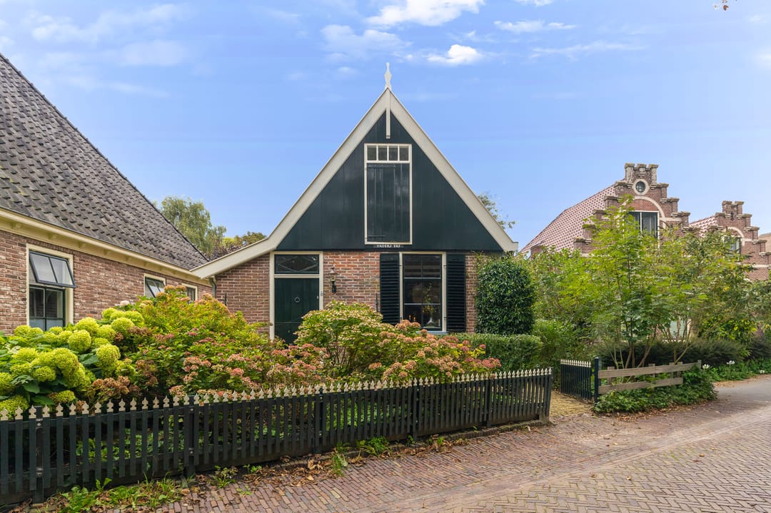 Foto 1 van Dorpsweg 49