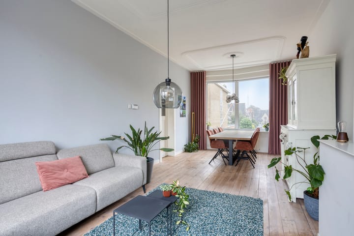 Tussenwoning te koop: Pierre Cuypersstraat 12, Roermond