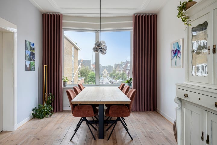 Tussenwoning te koop: Pierre Cuypersstraat 12, Roermond