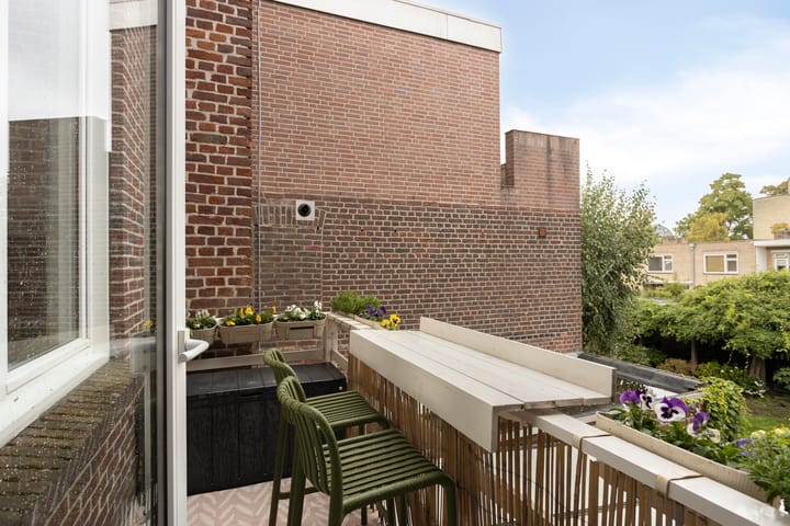 Tussenwoning te koop: Pierre Cuypersstraat 12, Roermond