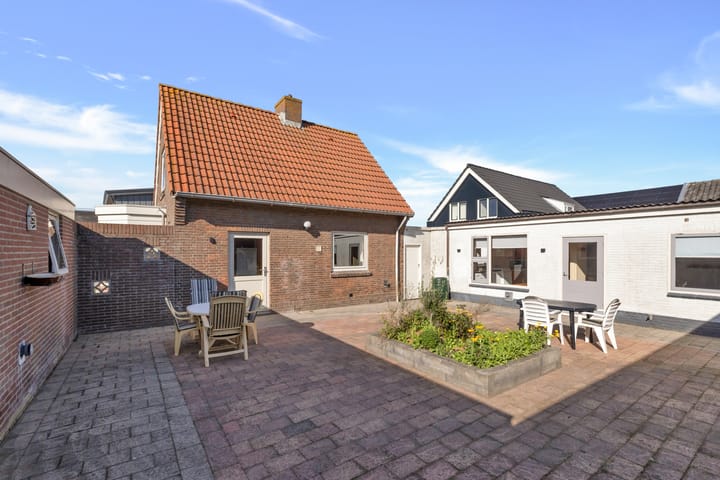 Foto 4 van Schoolstraat 10