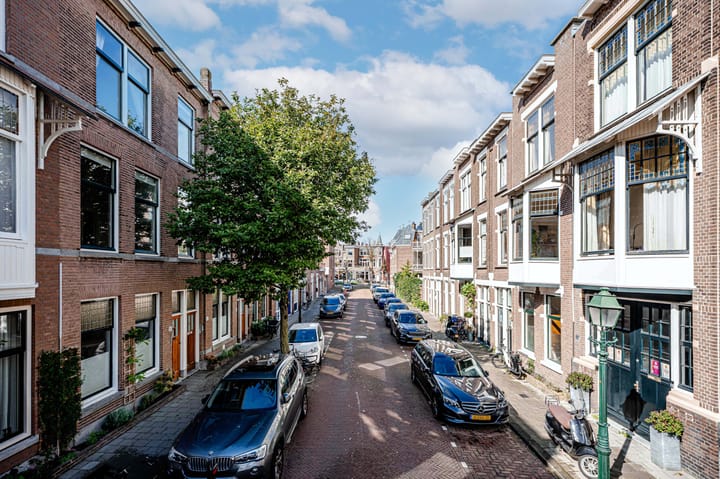 Appartement te koop: Van Beverningkstraat 107, 'S-Gravenhage