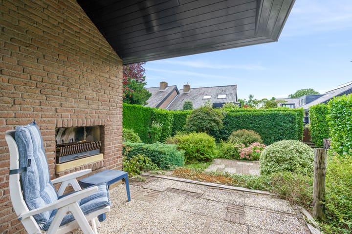 Twee-onder-één-kap te koop: Jan Dorrekenskade-Oost 15, Waddinxveen