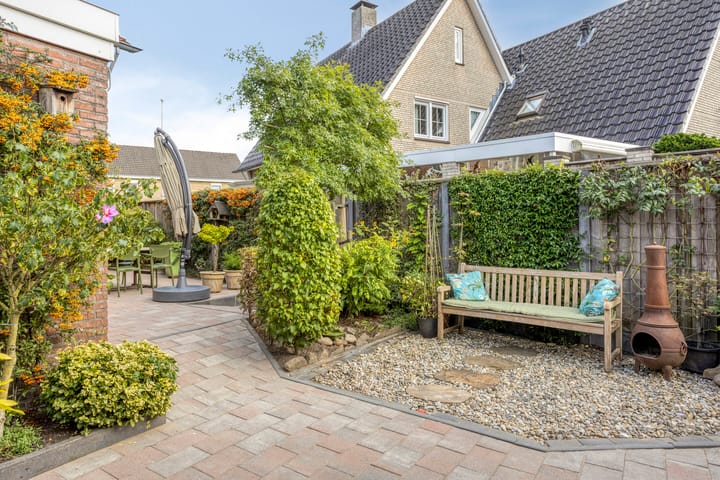 Hoekwoning te koop: Anjerstraat 61, Oldenzaal