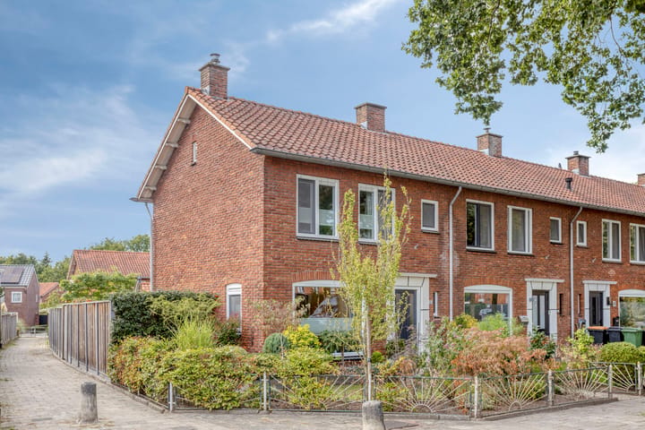 Hoekwoning te koop: Anjerstraat 61, Oldenzaal