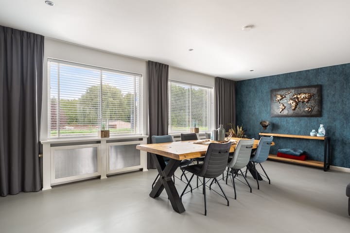 Twee-onder-één-kap te koop: Schelpweg 34, Strijen