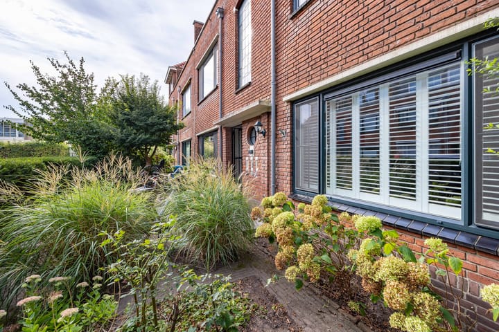 Appartement te koop: van Watervlietstraat 31, Voorburg