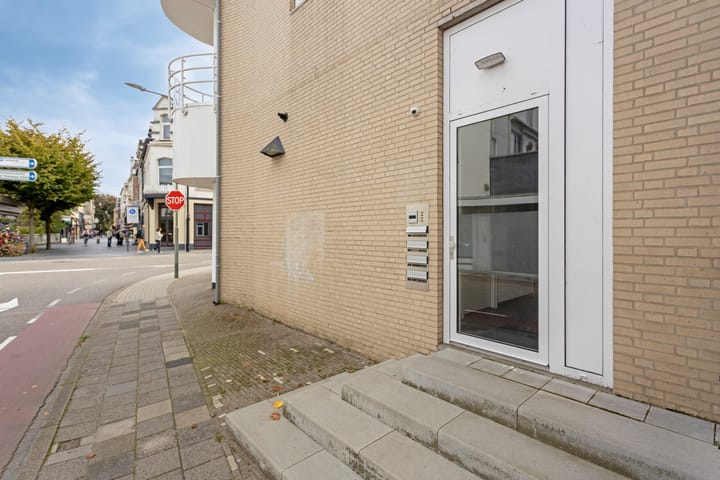 Foto 2 van Oranjelaan 1-E