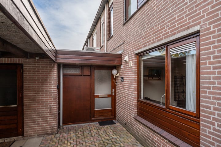 Tussenwoning te koop: Spaaihoefweg 12, Eindhoven