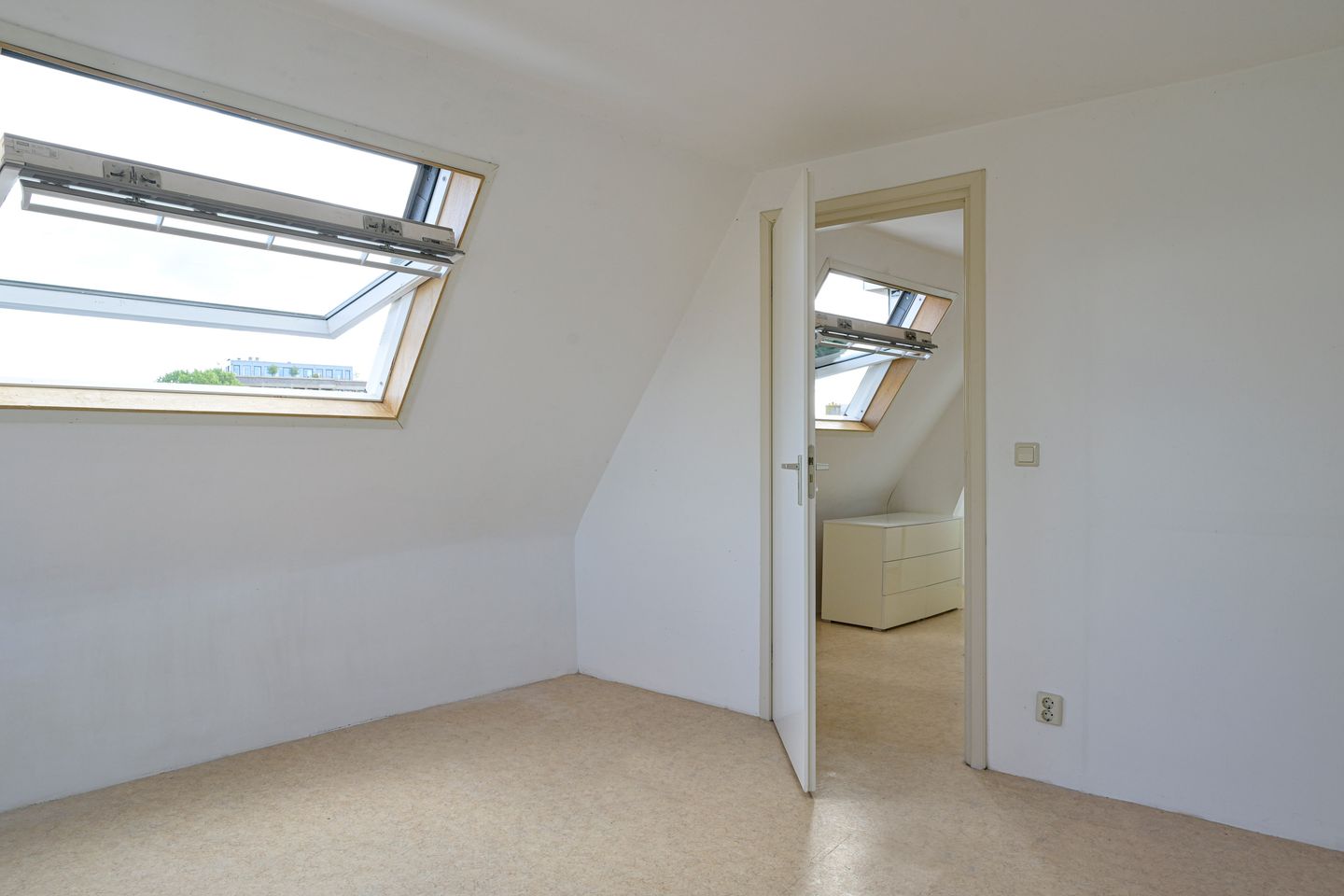 Photo 20 of C.P.Tielestraat 14-A01