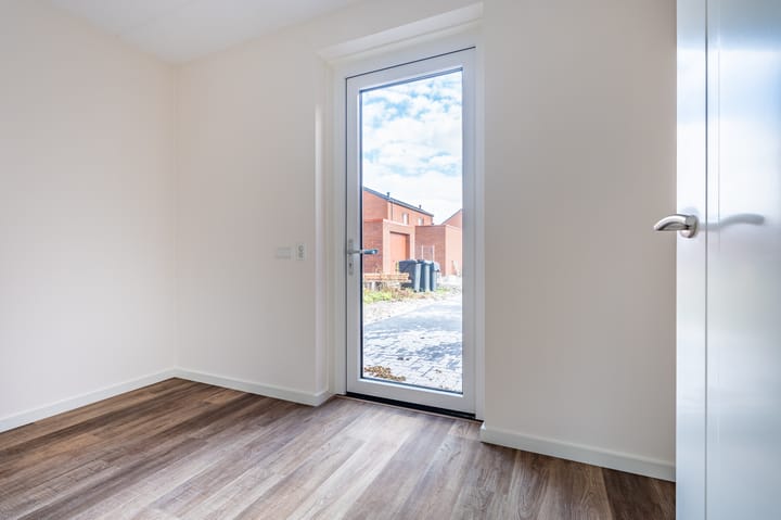 Tussenwoning te koop: Zeshuizen 19, Delfzijl