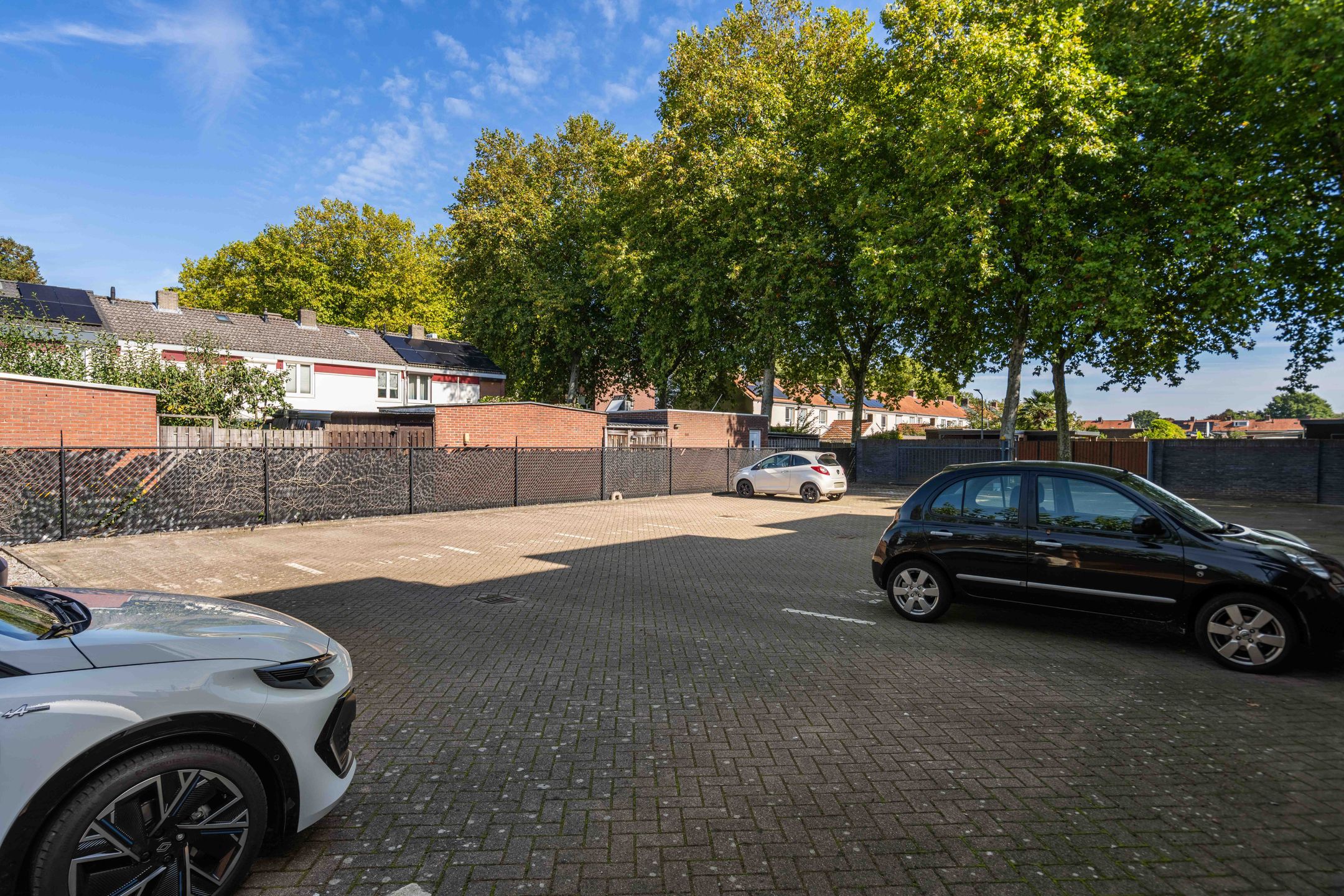 Photo 30 of Overweertstraat 99