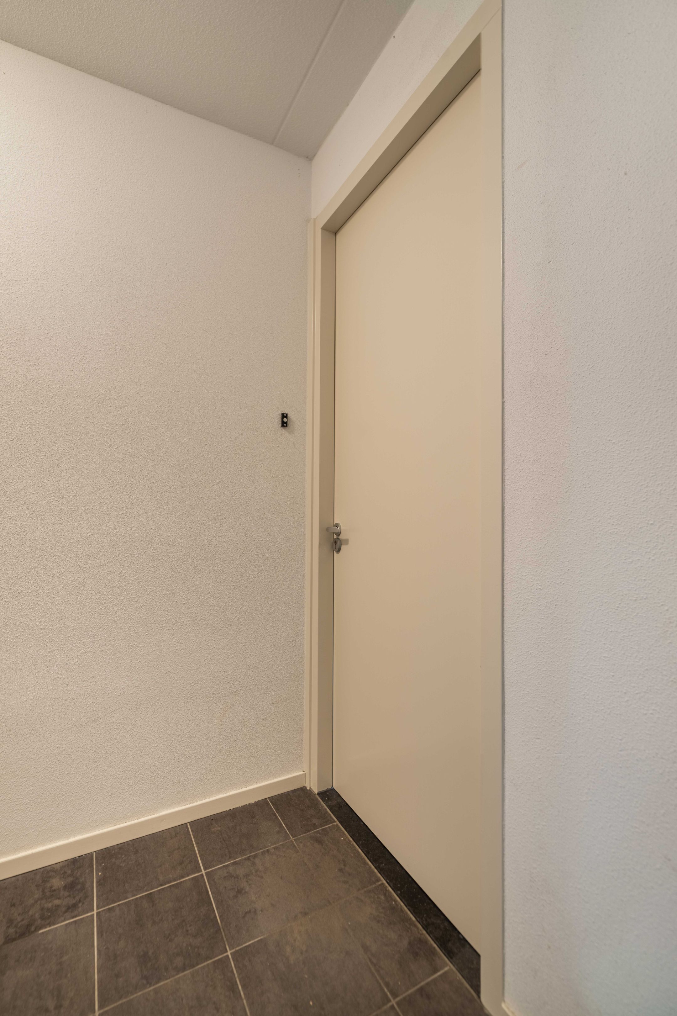 Photo 9 of Overweertstraat 99