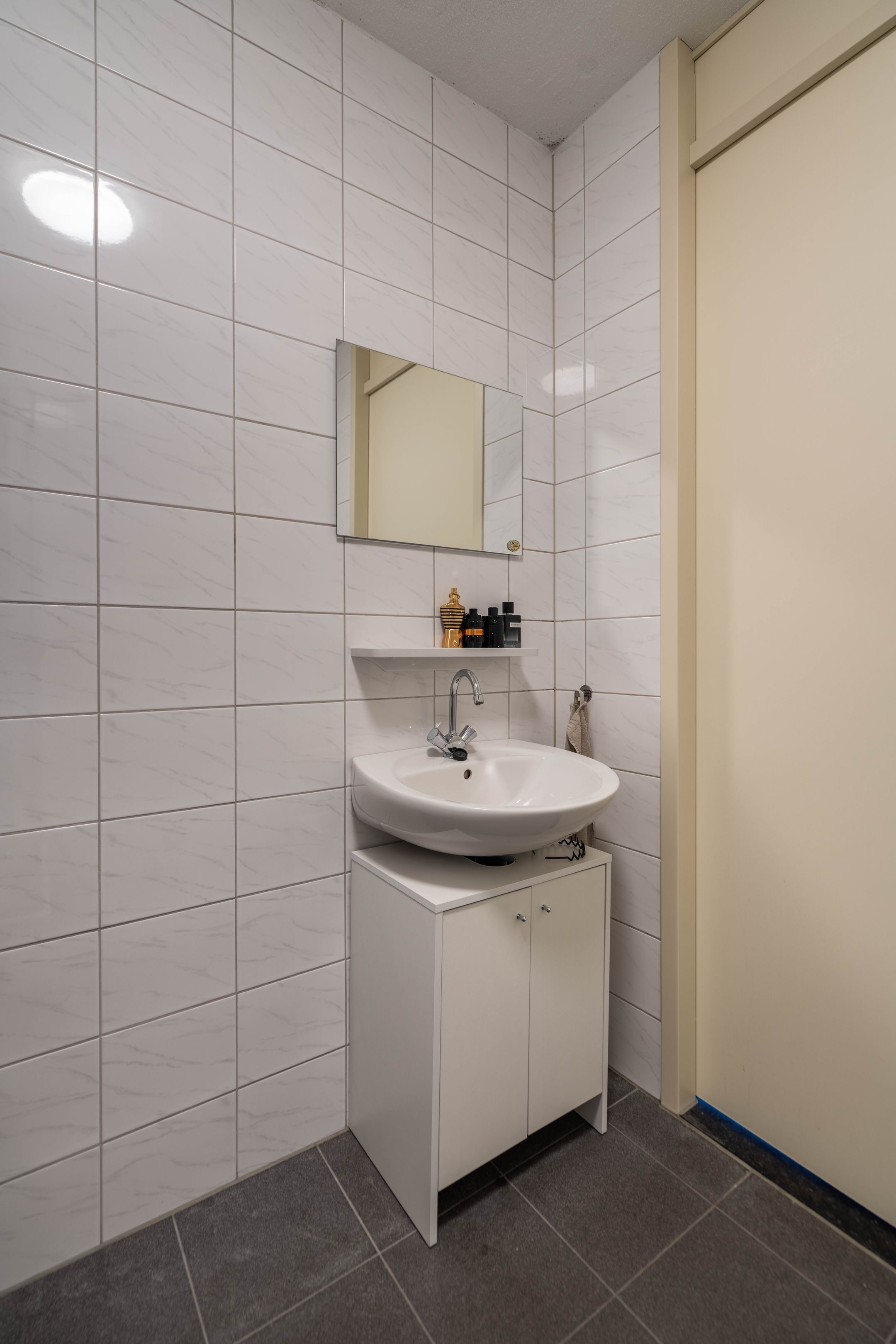 Photo 21 of Overweertstraat 99