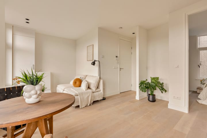 Studio te koop: Hugo de Grootkade 52-3, Amsterdam