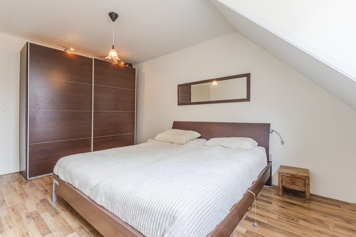 Twee-onder-één-kap te koop: Tolschestraat 13A, Velp (Nb)