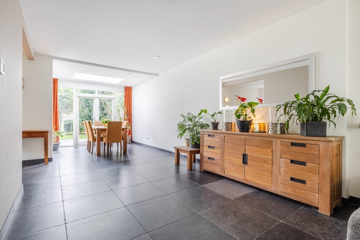 Twee-onder-één-kap te koop: Tolschestraat 13A, Velp (Nb)