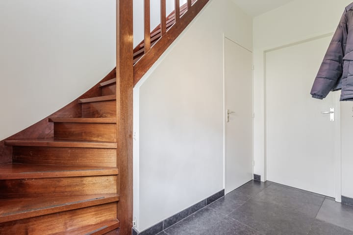 Twee-onder-één-kap te koop: Tolschestraat 13A, Velp (Nb)