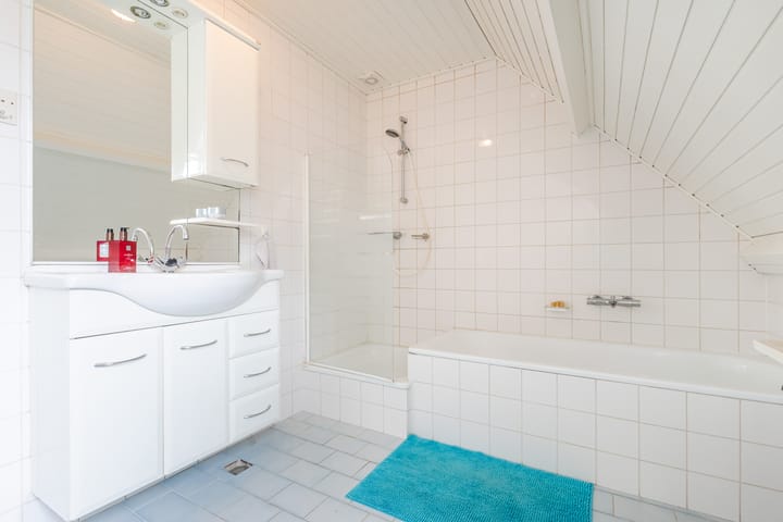 Twee-onder-één-kap te koop: Tolschestraat 13A, Velp (Nb)