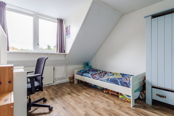 Twee-onder-één-kap te koop: Tolschestraat 13A, Velp (Nb)