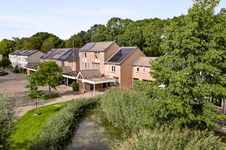 Tussenwoning te koop: Keverberg 24, Weert