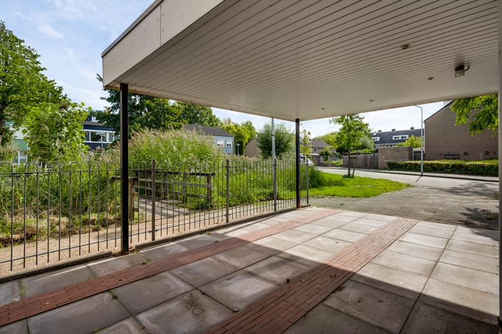 Tussenwoning te koop: Keverberg 24, Weert