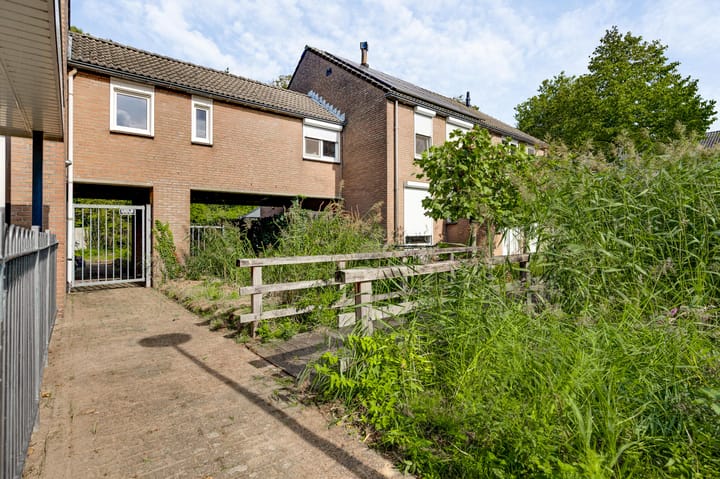 Tussenwoning te koop: Keverberg 24, Weert
