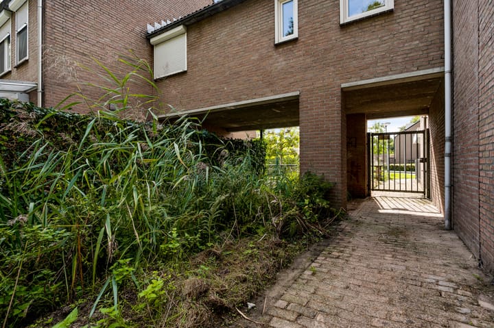 Tussenwoning te koop: Keverberg 24, Weert