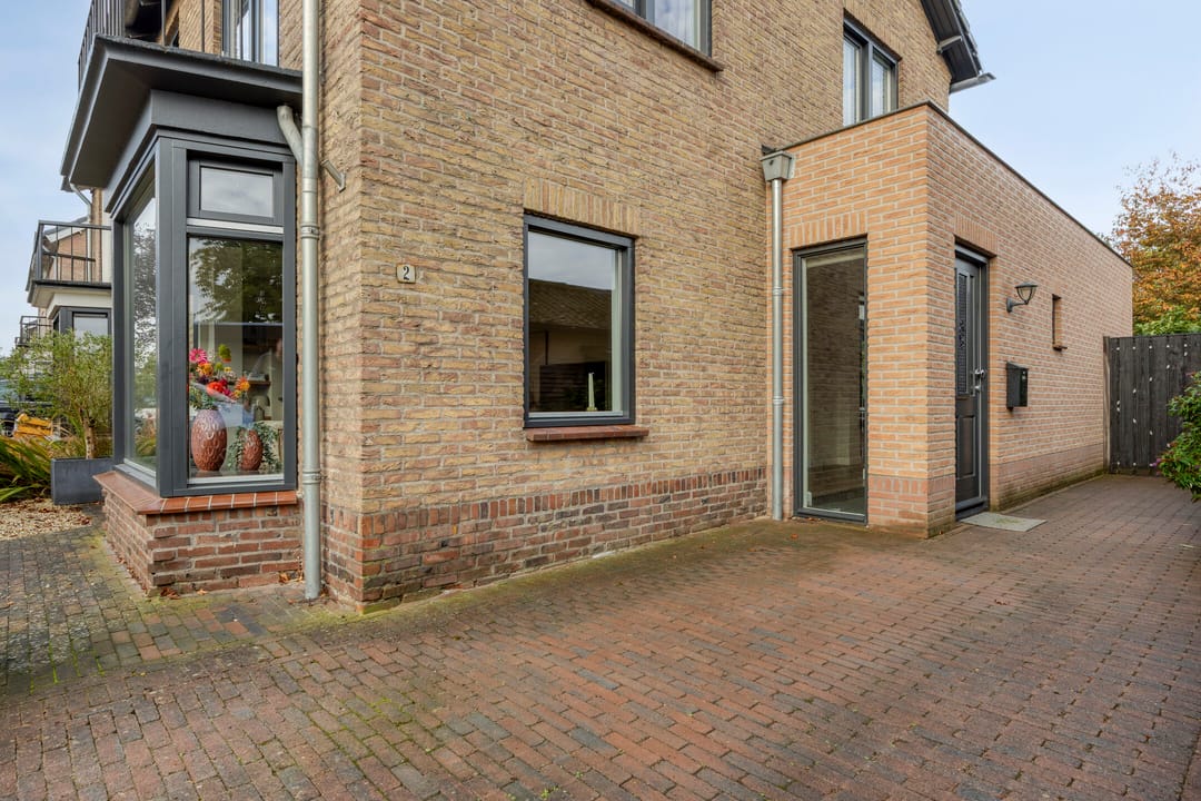 Photo 7 of Van Hogendorpstraat 2